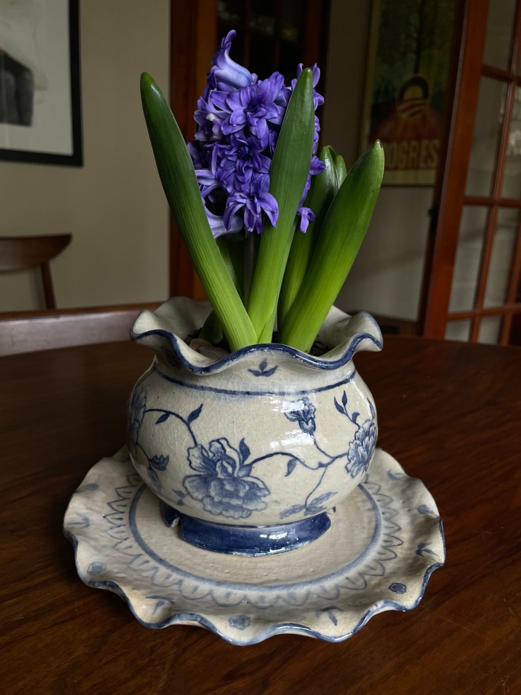 Flower pot and plate with&nbsp;Carnations